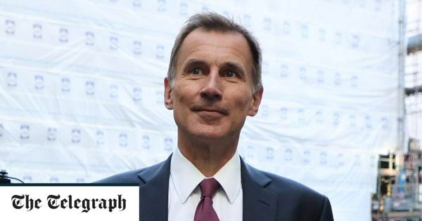 Jeremy Hunt delays 1p tax cut as Bank of England backs Chancellor