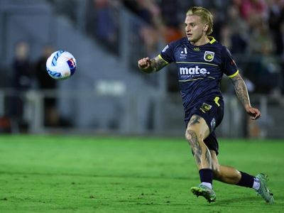 Nix deny Mariners' Cummings in ALM draw