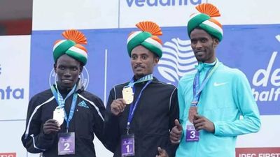 Chala Regasa and Irine Cheptai win elite races at Delhi Half Marathon