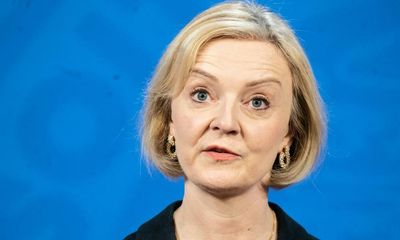 ‘The game is up’: senior Tory MP becomes first to publicly call for Liz Truss to go as Jeremy Hunt insists PM is still ​​in ​charge – as it happened