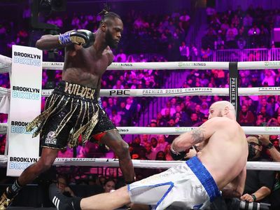 Deontay Wilder returns with emphatic first-round knockout of Robert Helenius