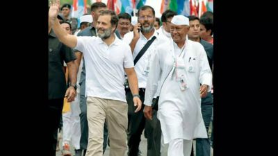 Rahul Gandhi to cast vote for Congress president election in Karnataka