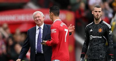 Cristiano Ronaldo and David de Gea presented awards by Sir Alex Ferguson before Man United vs Newcastle