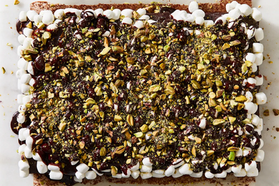 A new twist on a Southern-style mud cake