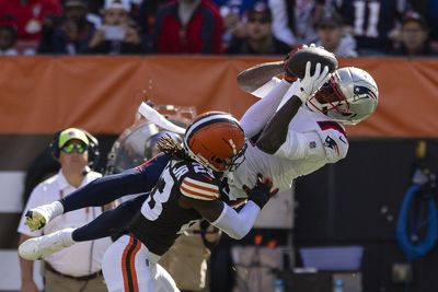 This circus catch by DeVante Parker was ridiculous