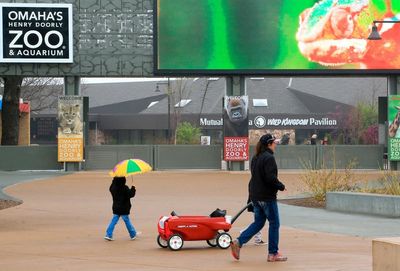 Bird flu case prompts Omaha zoo to close several exhibits