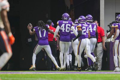 Kevin O’Connell awards the entire defense game balls