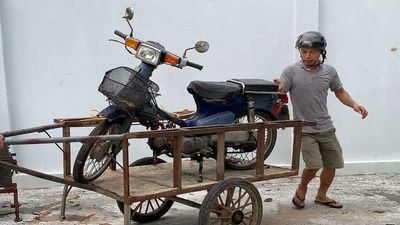 Check Out This Epic 1982 Honda Super Cub C70 Restoration