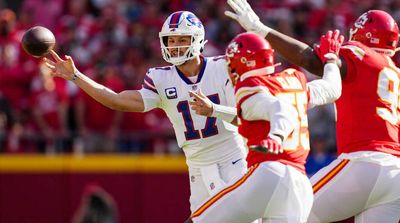 Tony Romo Predicts Final Score to Chiefs-Bills in First Quarter