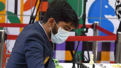 16-year-old Indian GM Gukesh stuns Carlsen in Aimchess Rapid chess