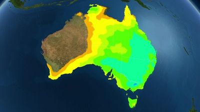 BOM forecasts severe thunderstorms as another round of rain heads for already flooded east