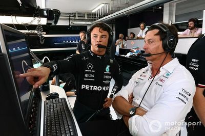 Mercedes: No concerns about de Vries taking knowledge to Red Bull