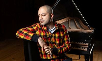 Mahan Esfahani review – Scarlatti’s sonatas surprise us anew