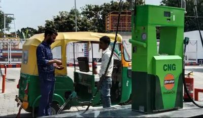 Gujarat: Minister Jitu Vaghani Announces 10 PC VAT Cut On CNG, PNG