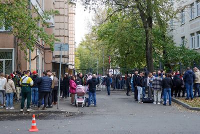 Moscow mayor says draft complete, St Petersburg fires call-up chief