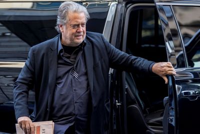 US seeks six months in jail for ex-Trump aide Bannon