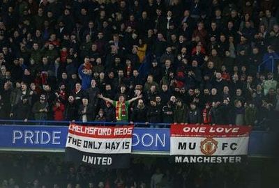 Manchester United fans withdraw threat of legal challenge over reduced Chelsea away ticket allocation