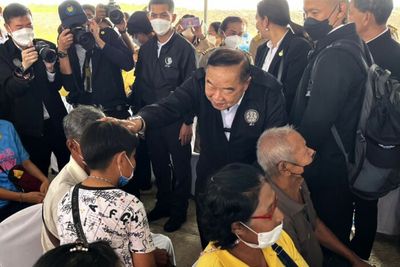 Prawit meets farmers in an effort to woo voters