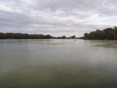 Heavy Vic rain brings SA Murray flooding