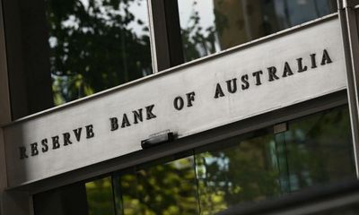 RBA rate rise ‘finely balanced’ with risk of slowdown but more increases still likely, minutes say