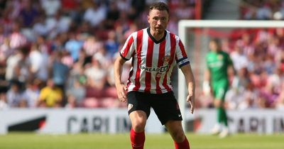 Sunderland boss Tony Mowbray has no qualms over changing a winning team as Corry Evans returns