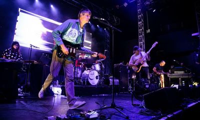 Pavement review – 90s indie giants defy slacker reputation with high energy and deep cuts