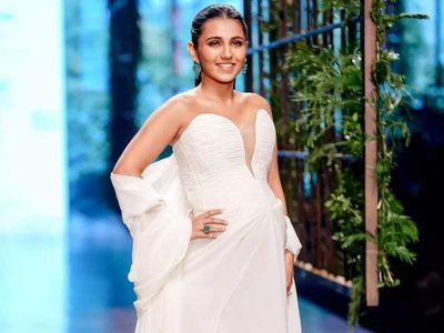 When Masoom Minawala set pregnancy goals by flaunting her baby bump on the ramp