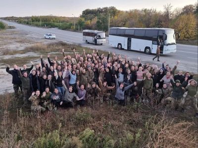 More than 100 Ukrainian women freed in landmark prisoner swap with Russia