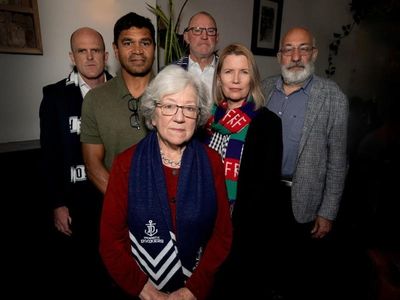 Group of fans urge Freo to cut Woodside