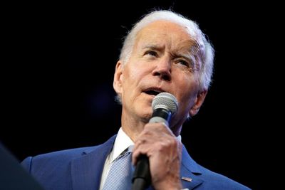 Biden looks to increase oil supplies ahead of midterm voting