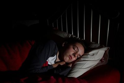 Five hours’ sleep is tipping point for poor health, study suggests
