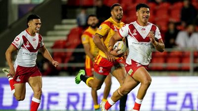 Tonga wins first Rugby League World Cup match against Papua New Guinea with late Keaon Koloamatangi try