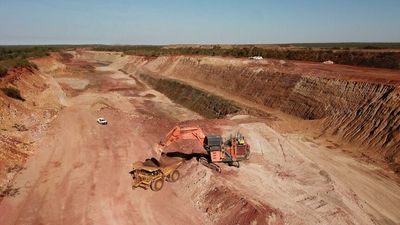 Mining company Nathan River Resources fined $340,000 for releasing contaminated wastewater into river in NT