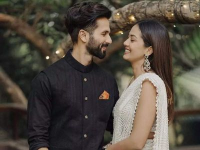 Best colour combination for couples on Diwali