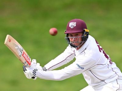 Renshaw drops anchor as Bulls, Blues toil