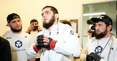 Islam Makhachev warned he faces 'Khabib pressure' in Charles Oliveira fight