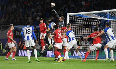 Dean Henderson keeps out Brighton to lift Nottingham Forest off the bottom