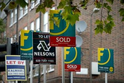 House prices in London rise again but agents warn that crash ‘now inevitable’