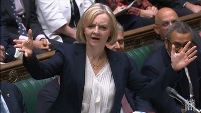 Vice chairman of influential 1922 committee submits letter of no confidence in Liz Truss - OLD
