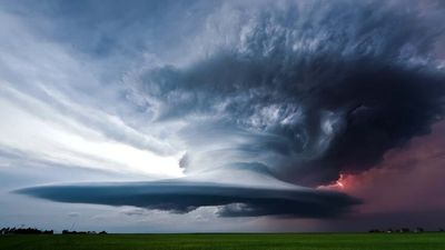 Supercells could bring intense storms to Queensland, NSW this week