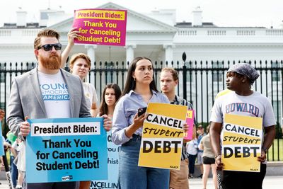 Taxpayer group asks Supreme Court to halt student debt program - Roll Call
