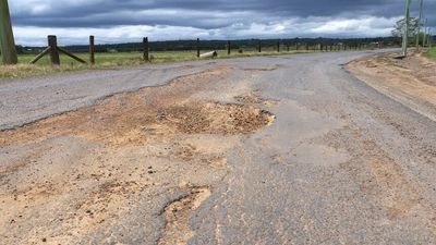 Hawkesbury City Council facing $190m road repair bill with road workers hard to source
