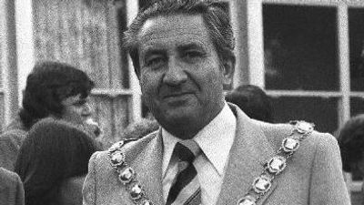 Controversial former Wollongong lord mayor Frank Arkell subject of new biography