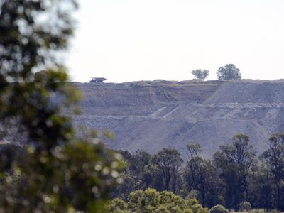 Qld's Acland coal mine gets water licence