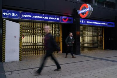 When are rail, Tube, and bus workers striking in January?