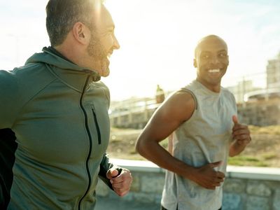 Spending time with active friends motivates people to exercise, study suggests