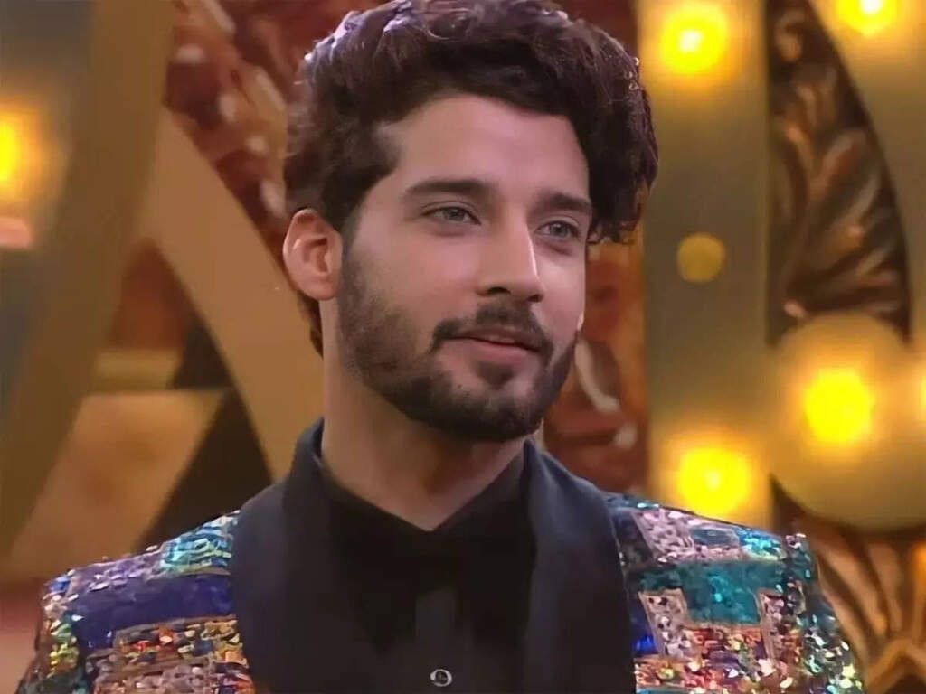 Bigg Boss 16 contestant Gautam Singh Vig stuns in an…