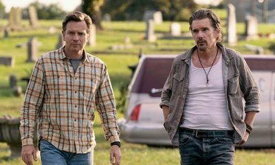 Raymond & Ray review – Ewan McGregor and Ethan Hawke wasted in meagre comedy-drama