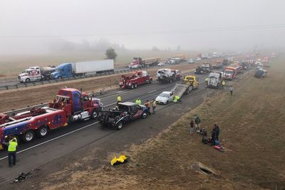 One dead after Oregon Interstate 5 multi-car crash