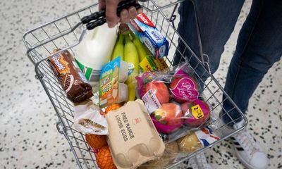 Watchdog warns over eating food past use-by date amid UK cost of living squeeze